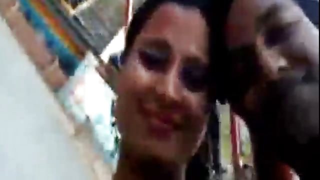 Debela žena filmy xxx sex jebeno se drži za grudi