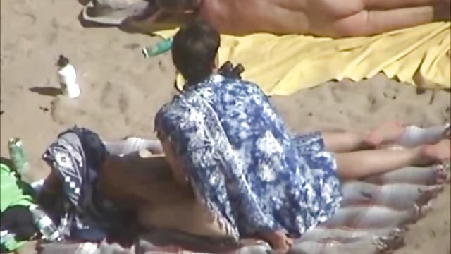 Sisala je i raširila noge na sek free video kauču