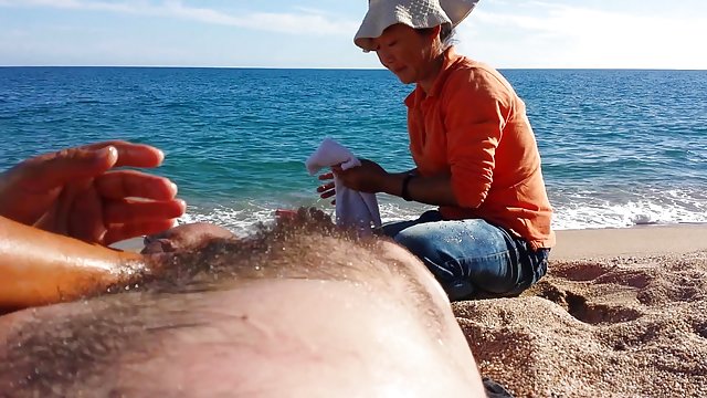 Smiješna djevojka seks kamera live koja završava lice nakon analnog seksa