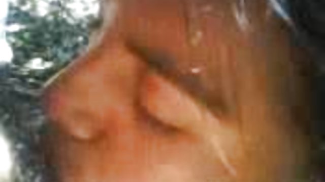 Oslobođeni crvenokosi hot seks tube com stresni analni seks